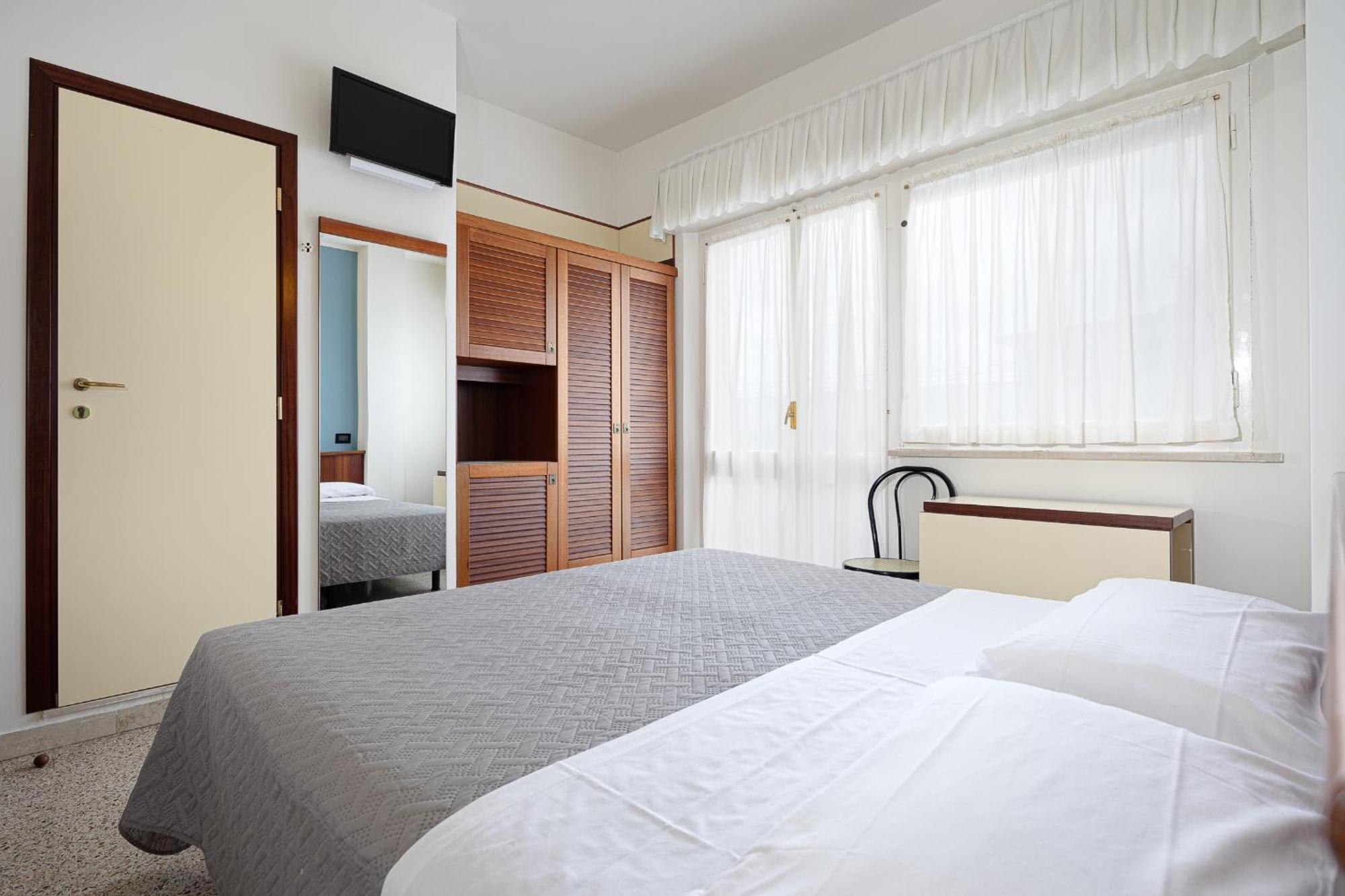Hotel Avana Fronte Mare Riccione Exterior foto