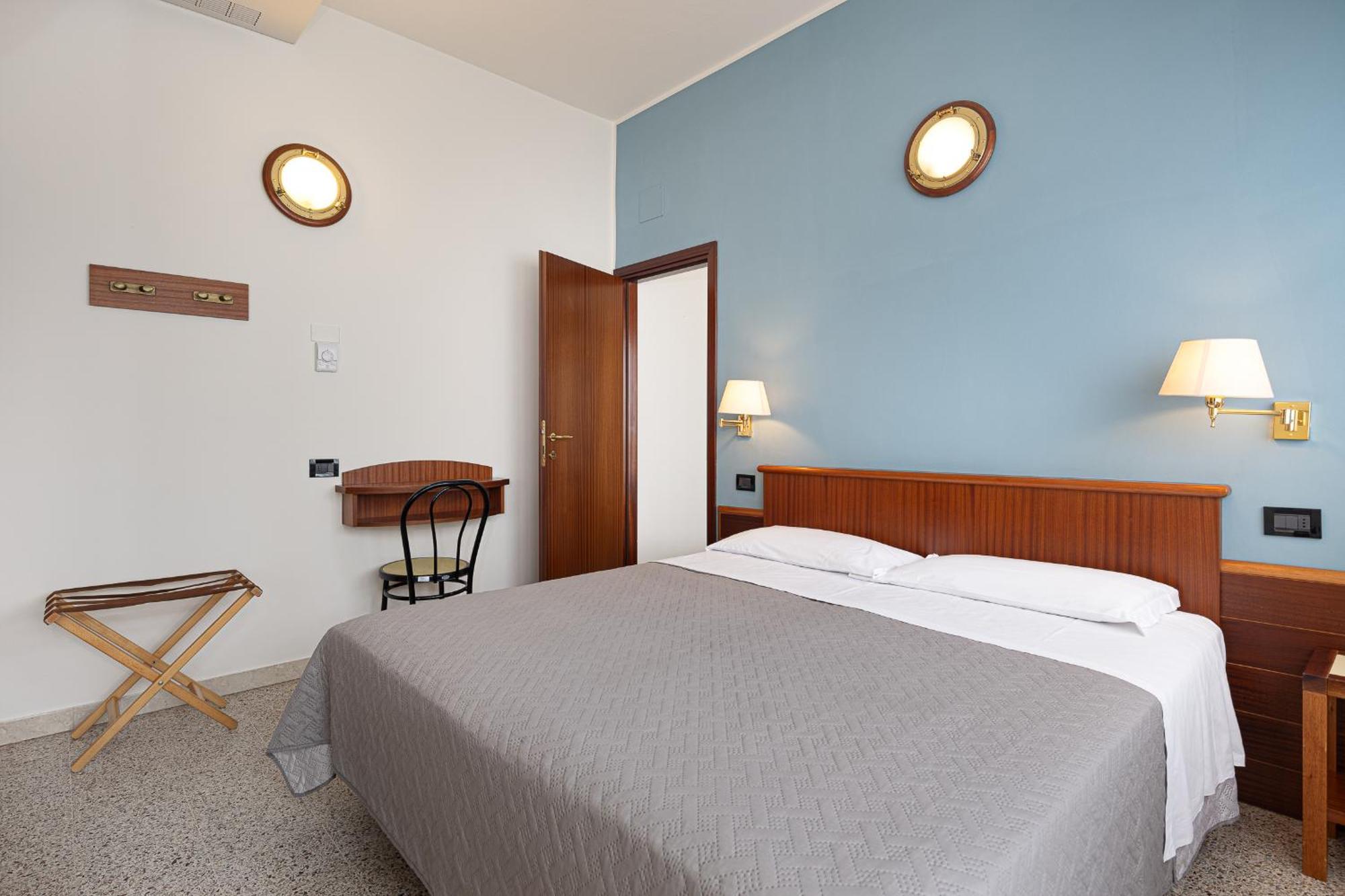 Hotel Avana Fronte Mare Riccione Exterior foto