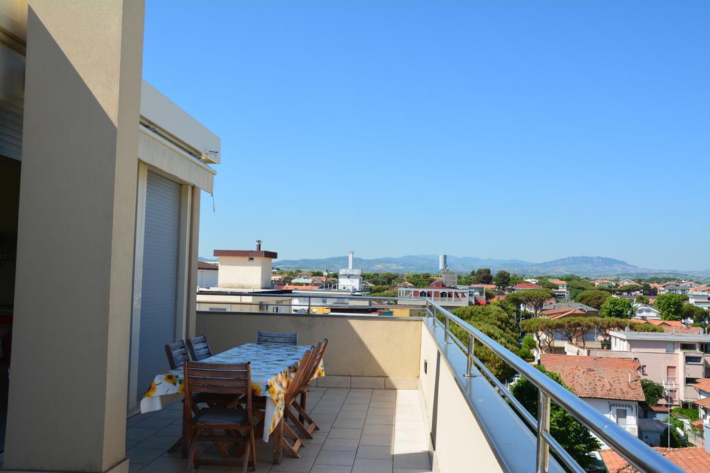 Hotel Avana Fronte Mare Riccione Exterior foto