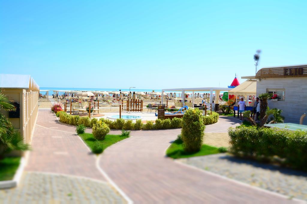 Hotel Avana Fronte Mare Riccione Exterior foto